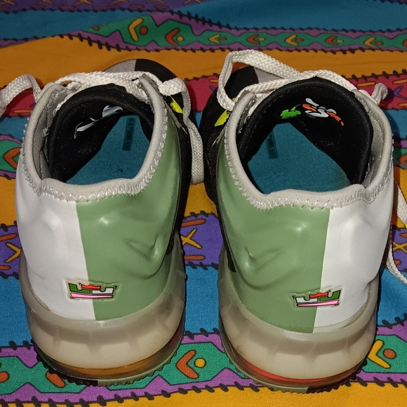 Nike Space Jam Lebron 18 Low Bugs vs Marvin XVIII - Picture 3 of 7